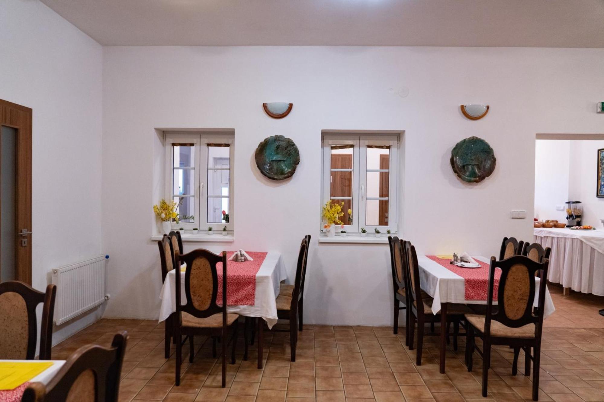 Pension Restaurace Florian Павлов Экстерьер фото