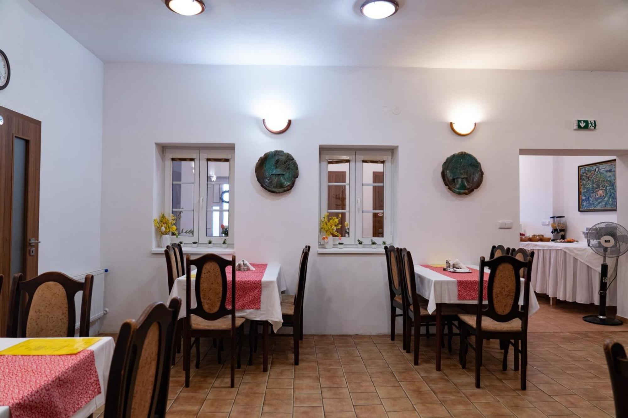 Pension Restaurace Florian Павлов Экстерьер фото