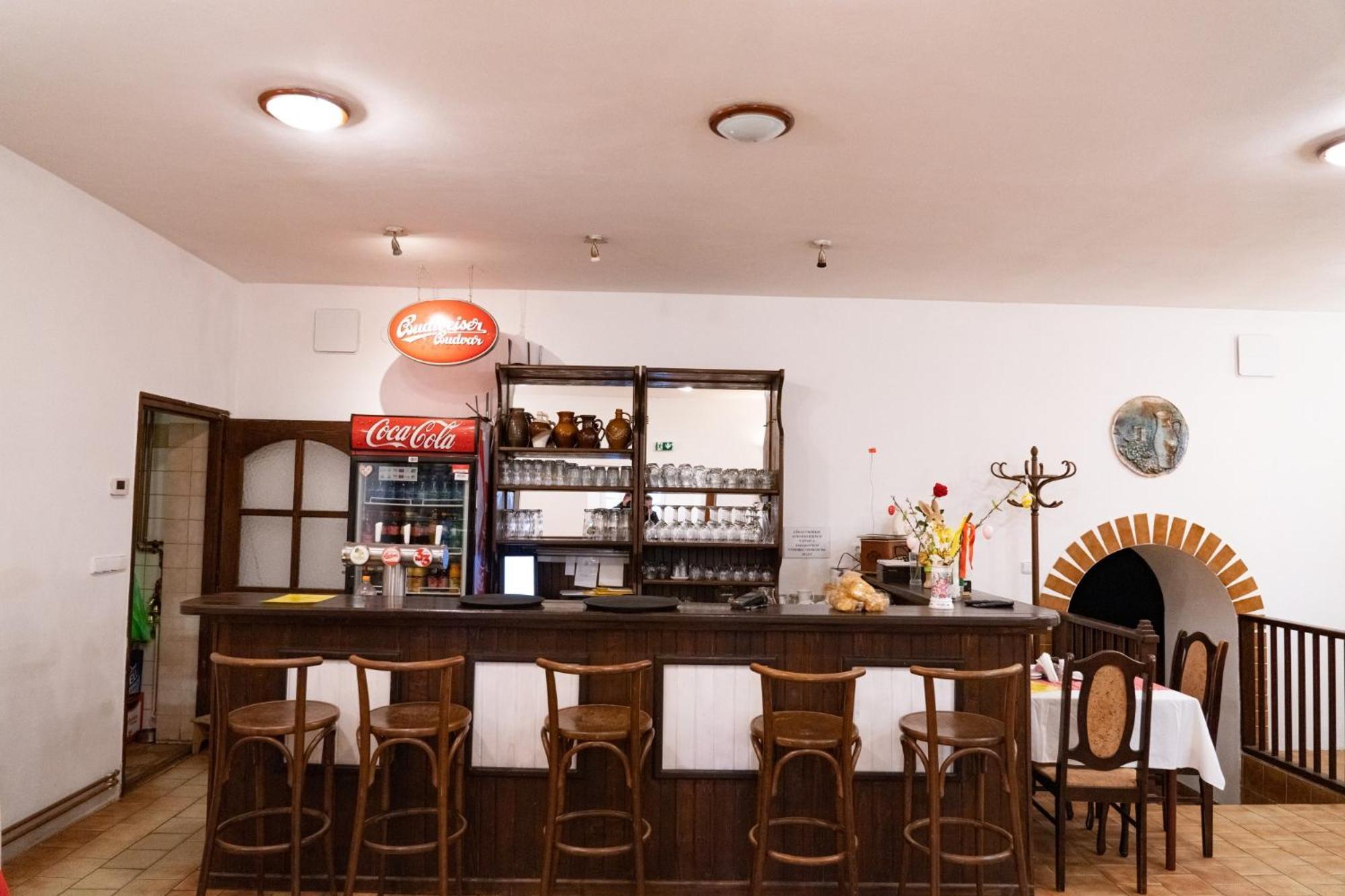 Pension Restaurace Florian Павлов Экстерьер фото